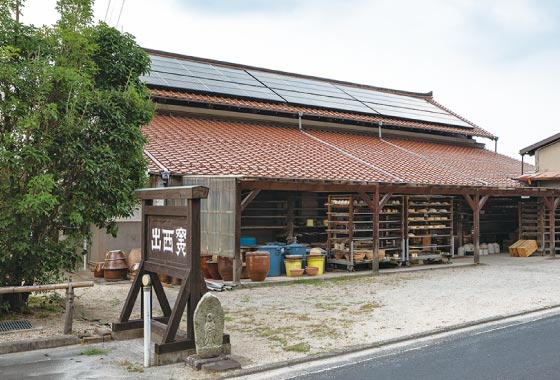 ▲ 出雲市の観光名所としても人気の窯元。